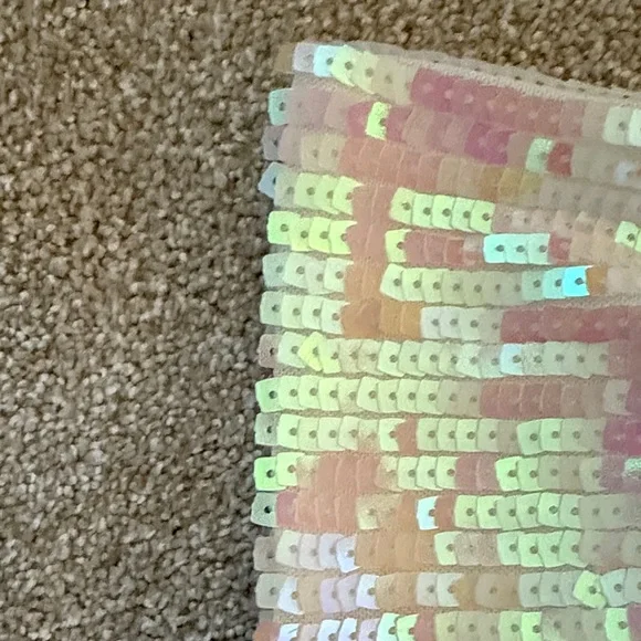 Venus Iridescent Sequin Crop Top - Picture 6 of 7